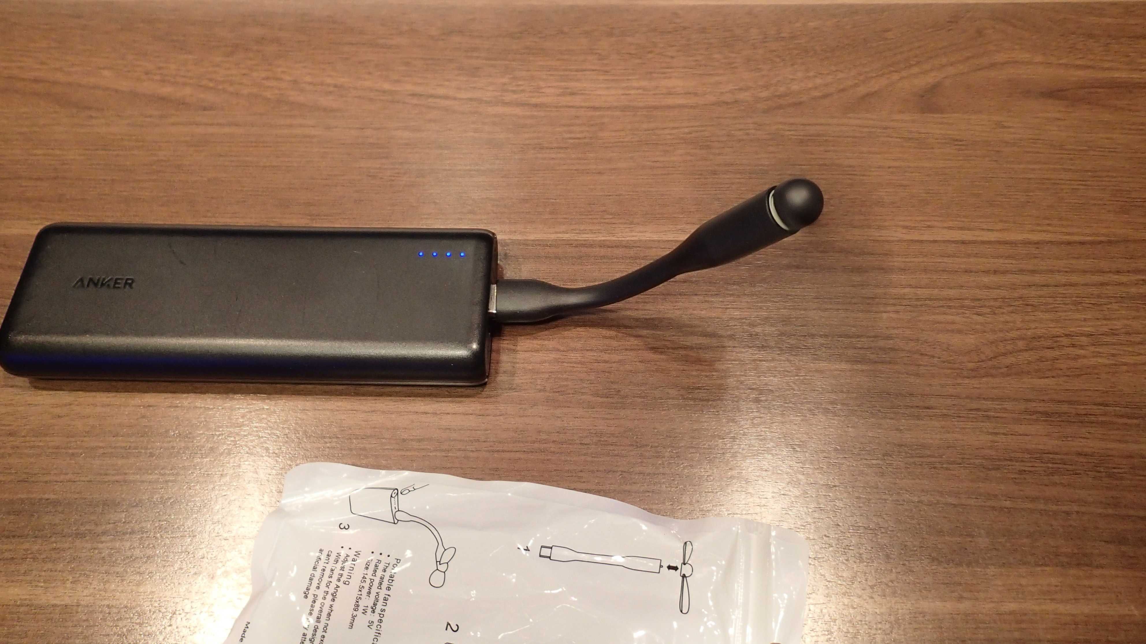 Wiatraczek wentylator USB czarny silikonowy.