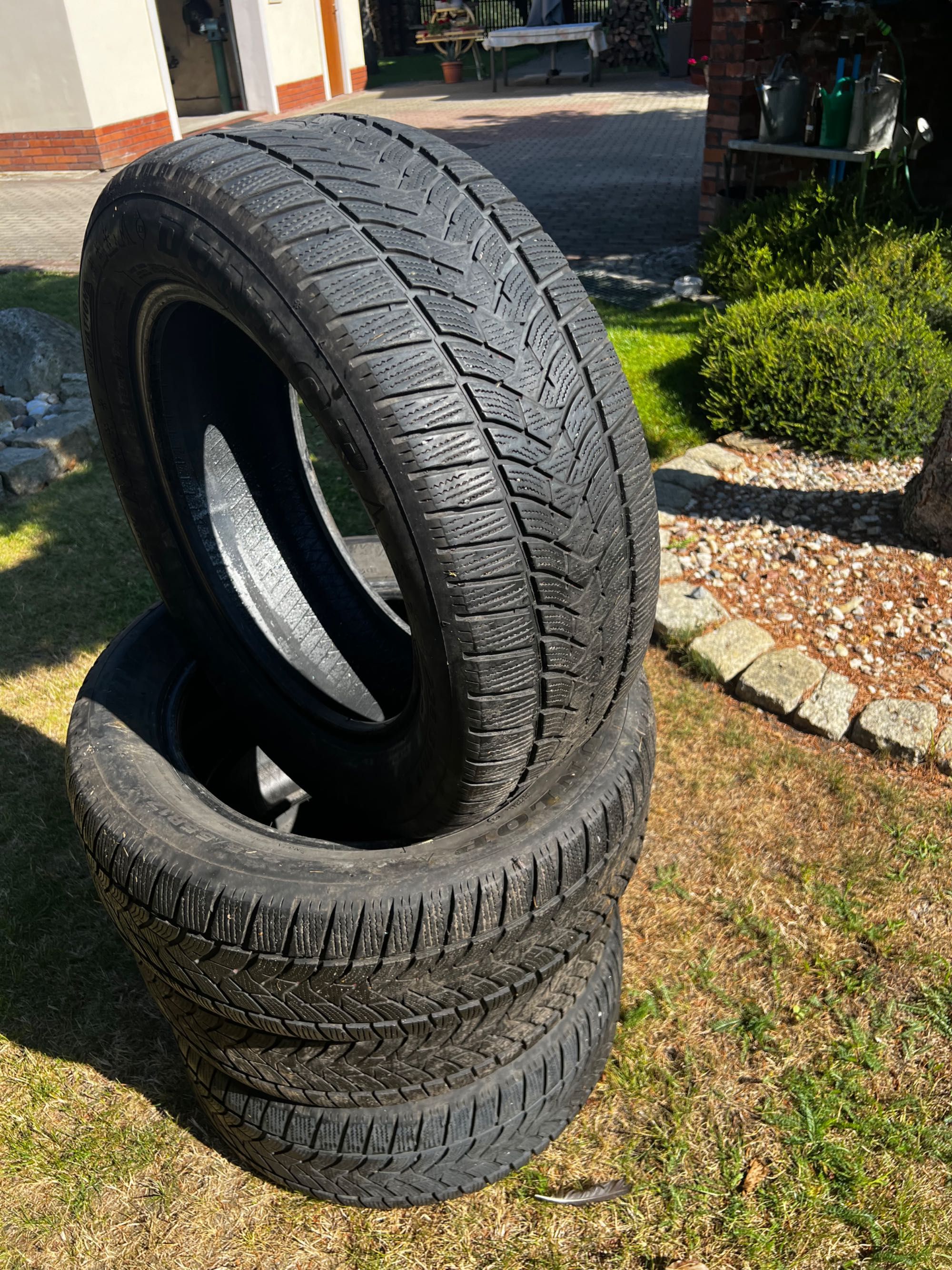 Opony Zimowe Dunlop Sport R17 komplet
