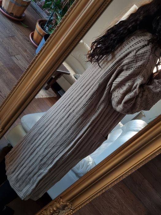 Nowy Beżowy długi sweterek kardigan z kieszeniami r. M