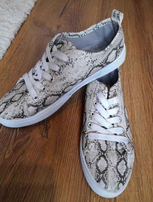 Buty damskie r. 36