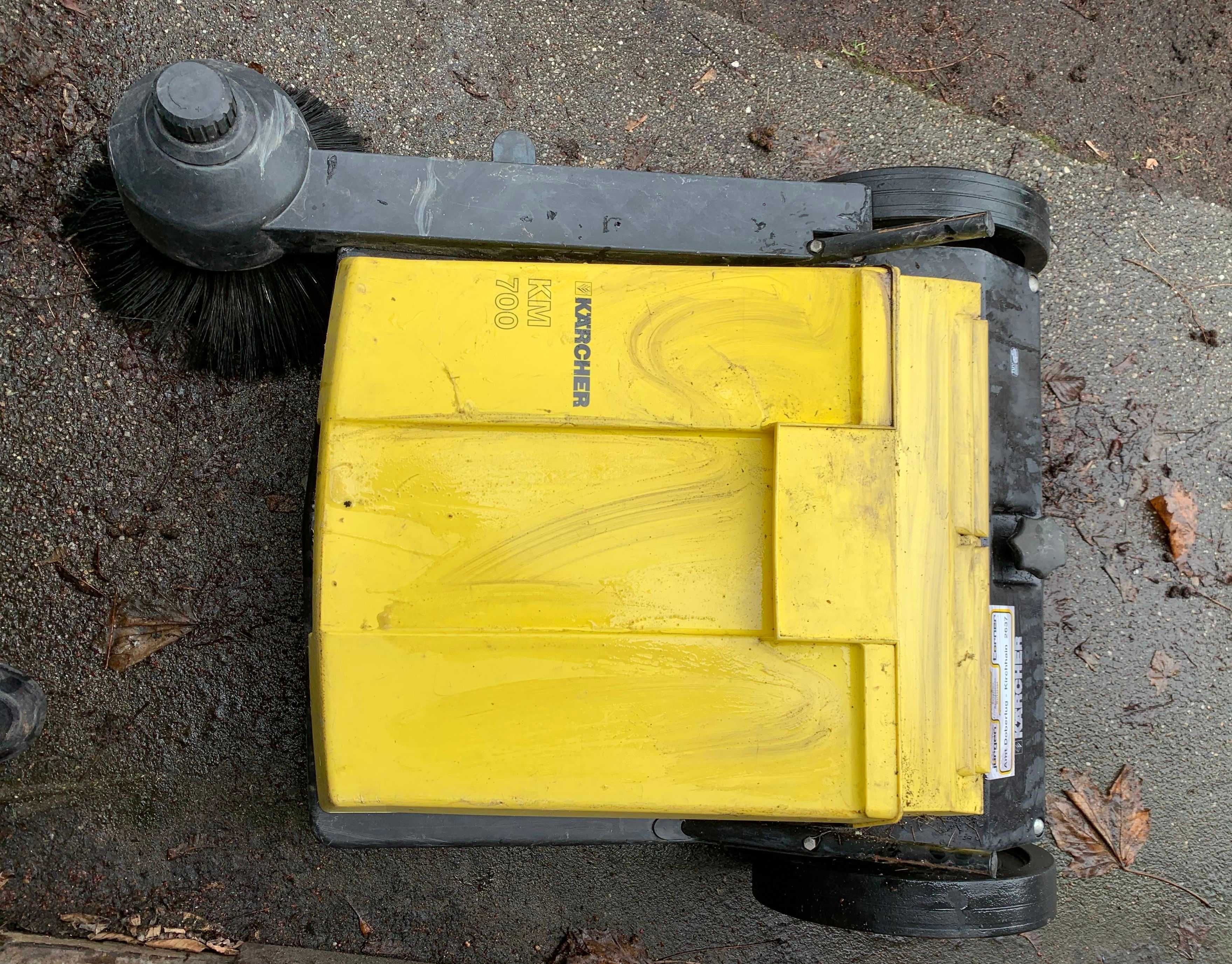 Zamiatarka ręczna  KARCHER KM700 na części