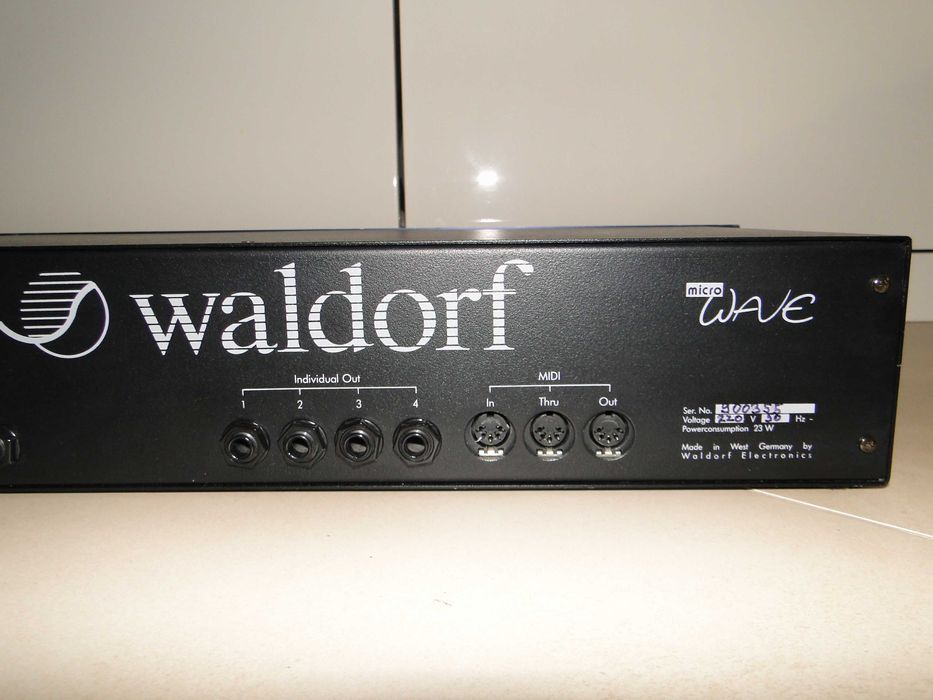 Legendarny Moduł Brzmieniowy Syntezator Analogowy WALDORF MICROWAVE 1
