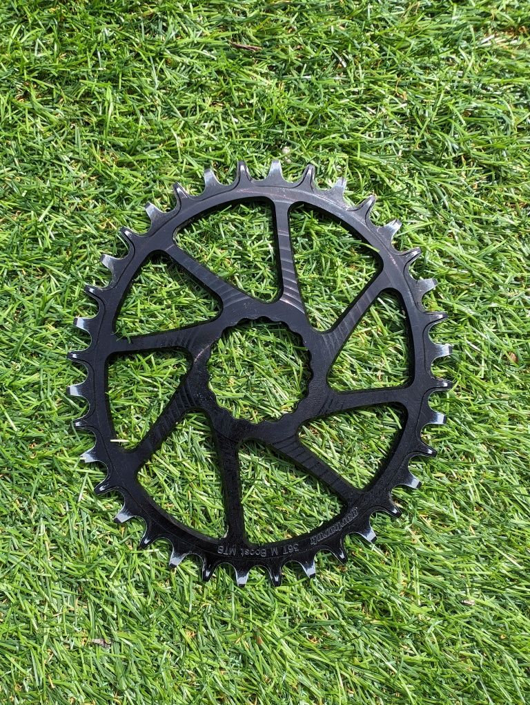 Prato GARBARUK Race Face Cinch Boost Oval Chainring Black 36t