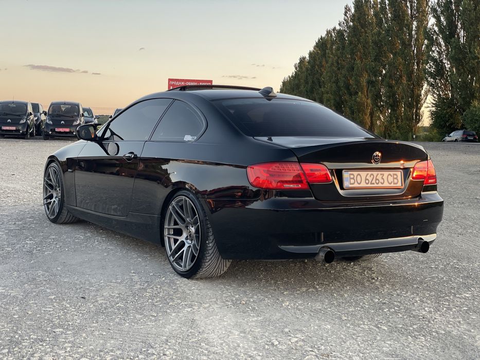 Продам бмв е92 335i