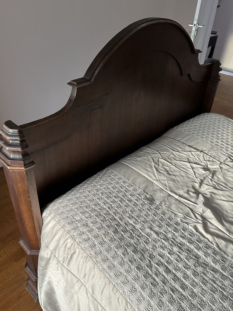 Cama de casal madeira maciça de castanho