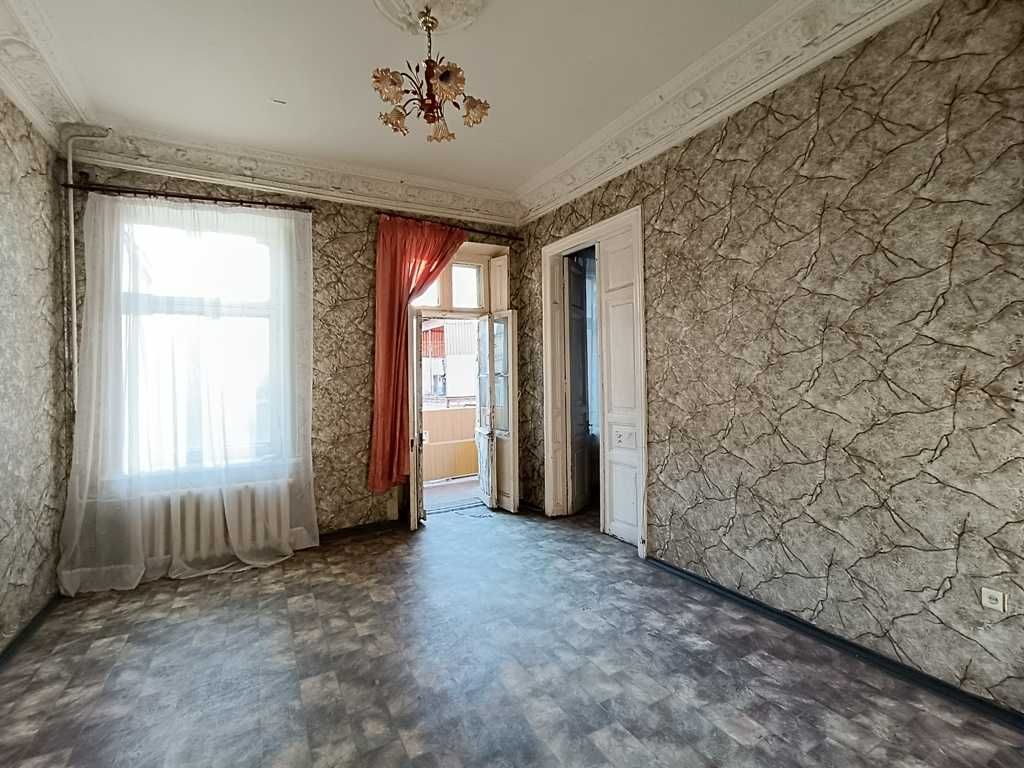 Коблевская: продам 3ком квартиру в потрясающем тишиной и уютом центре!
