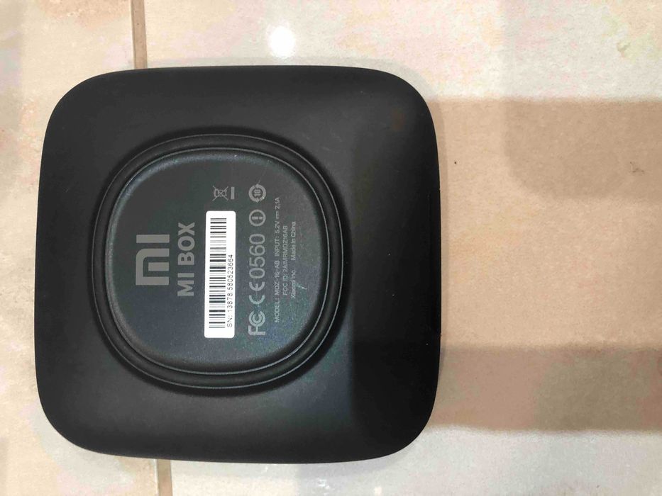 Приставка Xiaomi 4K Mi box S