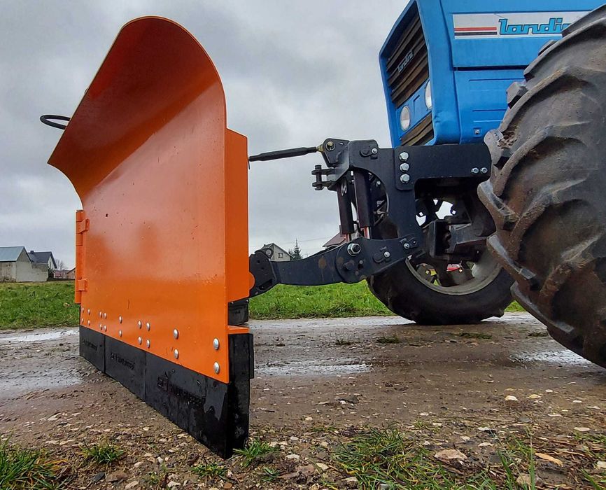 PROMOCJA ! Pług śnieżny STRZAŁKOWY do pryzm kiszonki Euro/Tuz