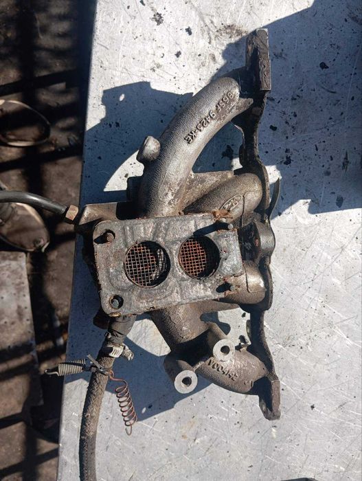 Приборка Форд ескорт, торпеда,пластик салону. Панель приладів ford