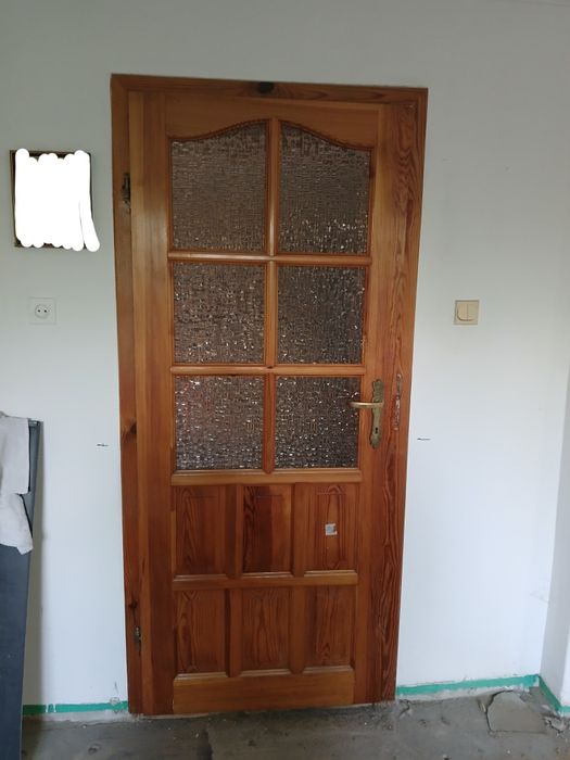 Drzwi 80P i L z futrynami oraz 2szt 70 P i L bez ościeżnic