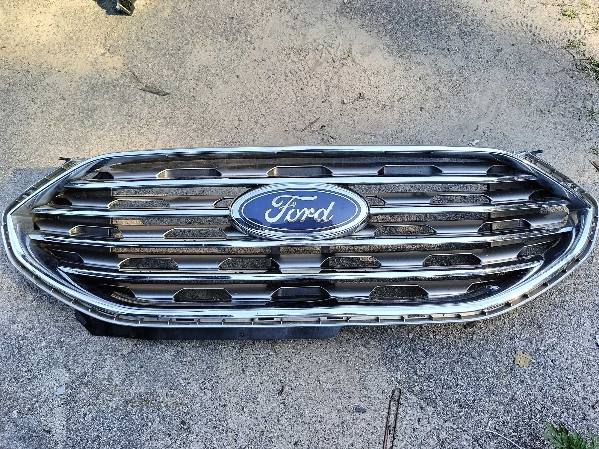 Решітка радіатора Ford Edge 2019-