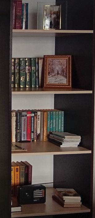 Книги продаю оптом 2000 грн