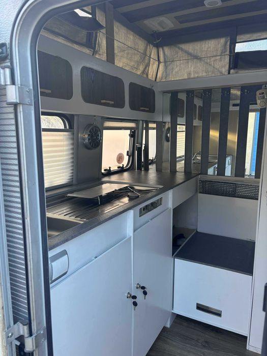 Przyczepa kempingowa KIP KOMPAKT KK400EK