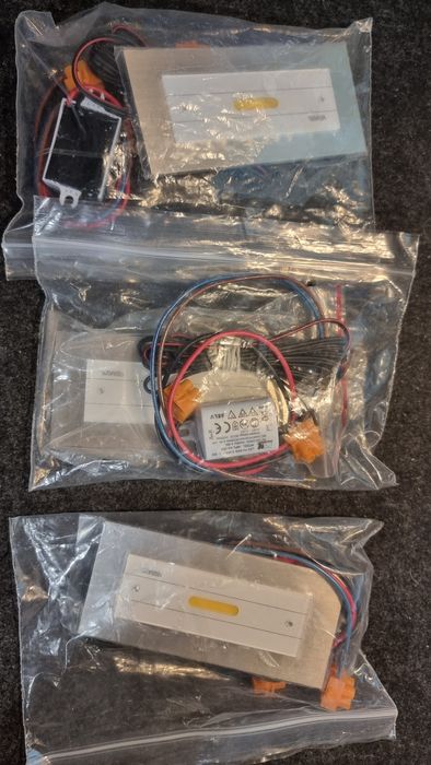 Oświetlenie podszafkowe PIRAYA, 3 sztuki