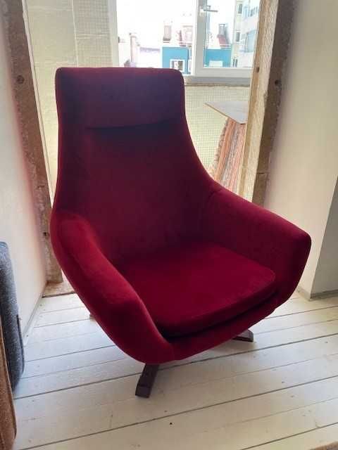 Cadeira de veludo vermelho, anos 60