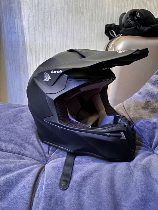 Продам шолом Airoh twist