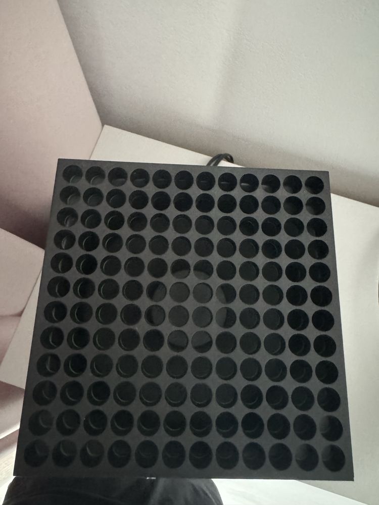 Konsola Xbox Series X z napędem 4K + Ea FC 25, F1 (24), Outlast.
