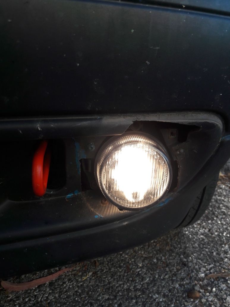 Farol nevoeiro Twingo esquerdo