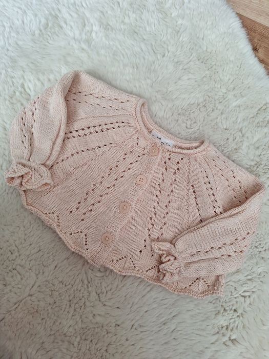 Sweterek niemowlęcy