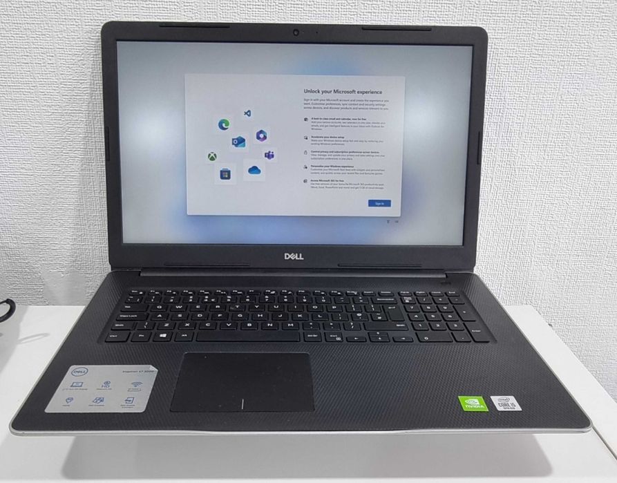 Dell Octacore 17.3" i7/8GB/1TB_Nvme como novo