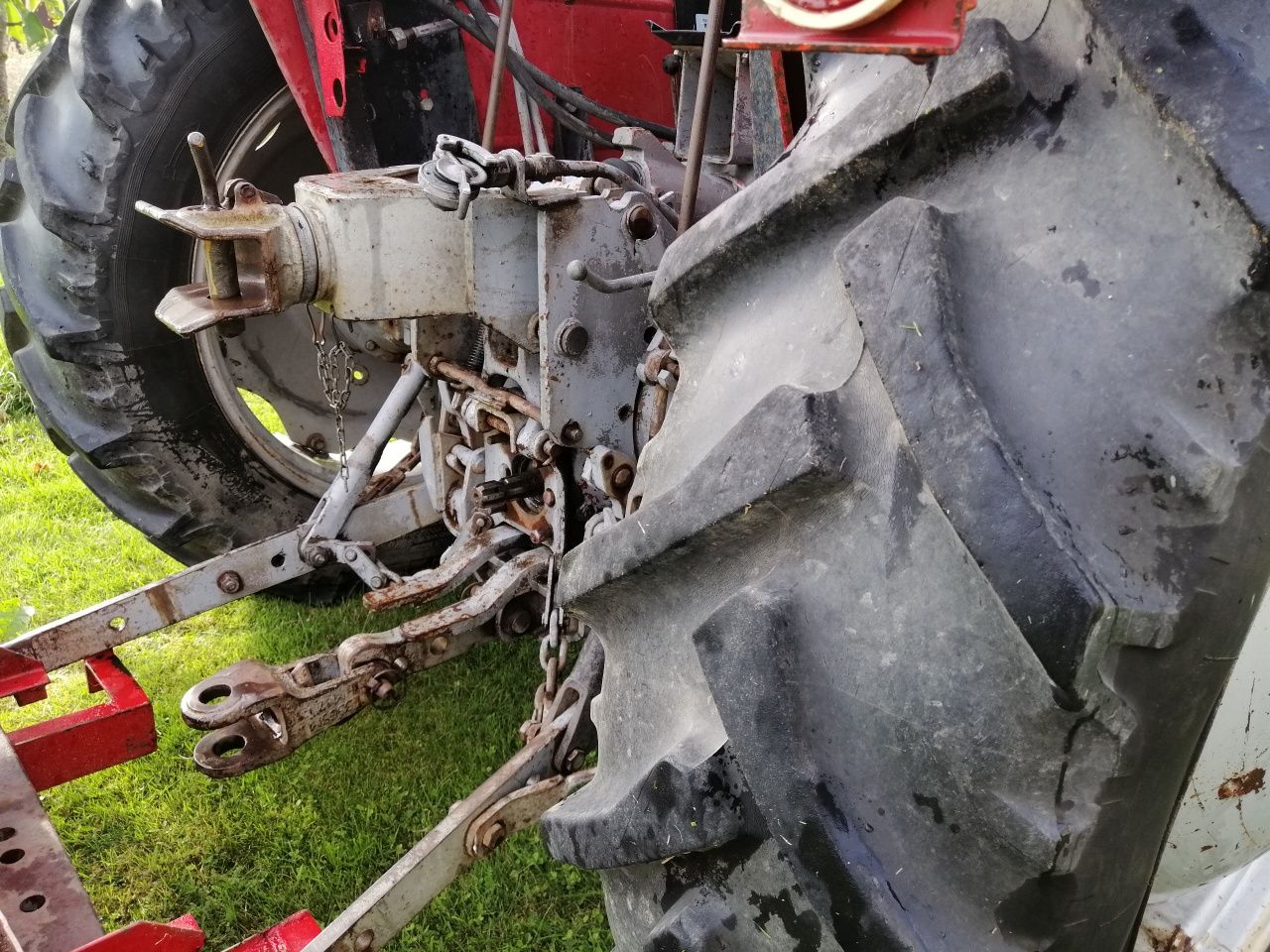 Massey Ferguson 255 z turem w oryginale łyżką widły