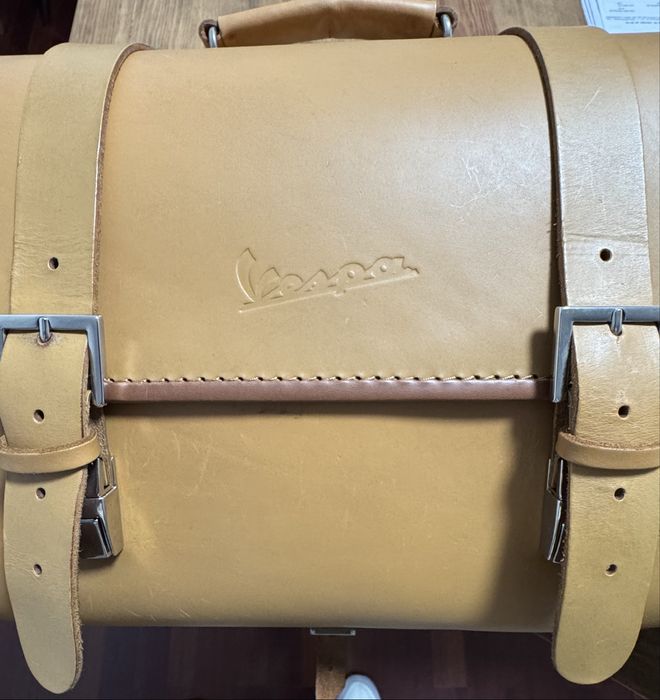 Vespa mala em couro original