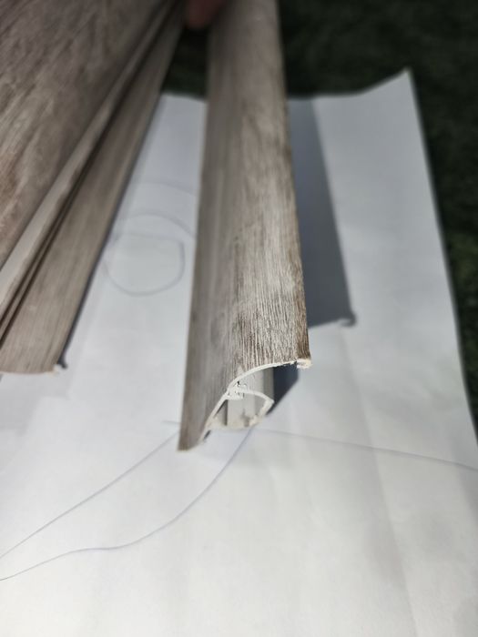 Продам плинтус новый