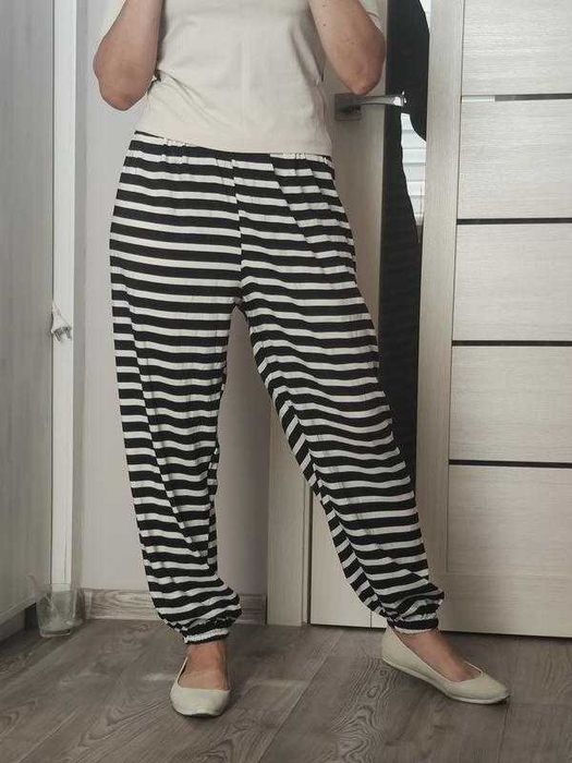 Штани р.S в гарному стані