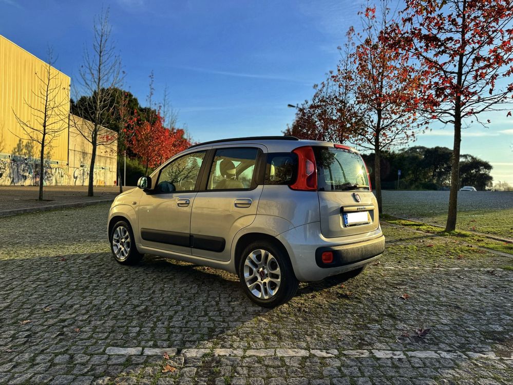 Fiat Panda 1.2 69cv Lounge Bi-Fuel - Desde 80€ Mês