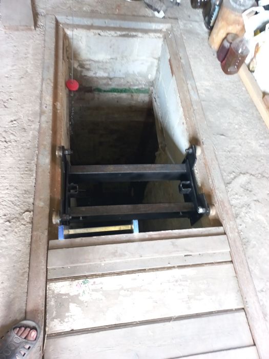 Ямный домкрат гидравлический