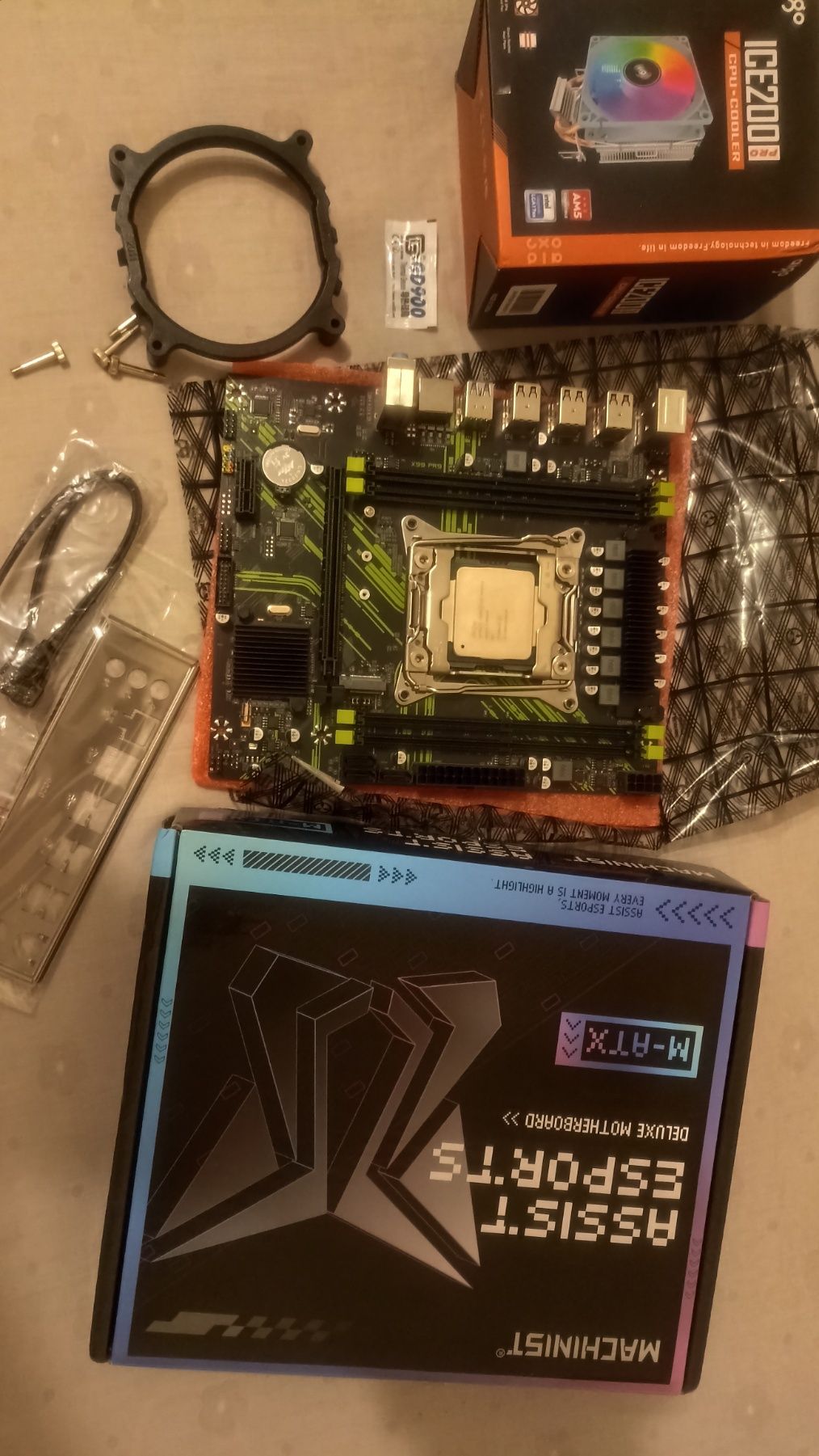Комплект x99 p4  Xeon e5 2670v3 + 16 gb DDR 4