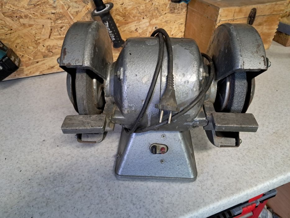 Szlifierka stołowa, kamienie.