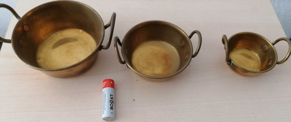 Taças em latão, decorativas, 3 un, por 7€