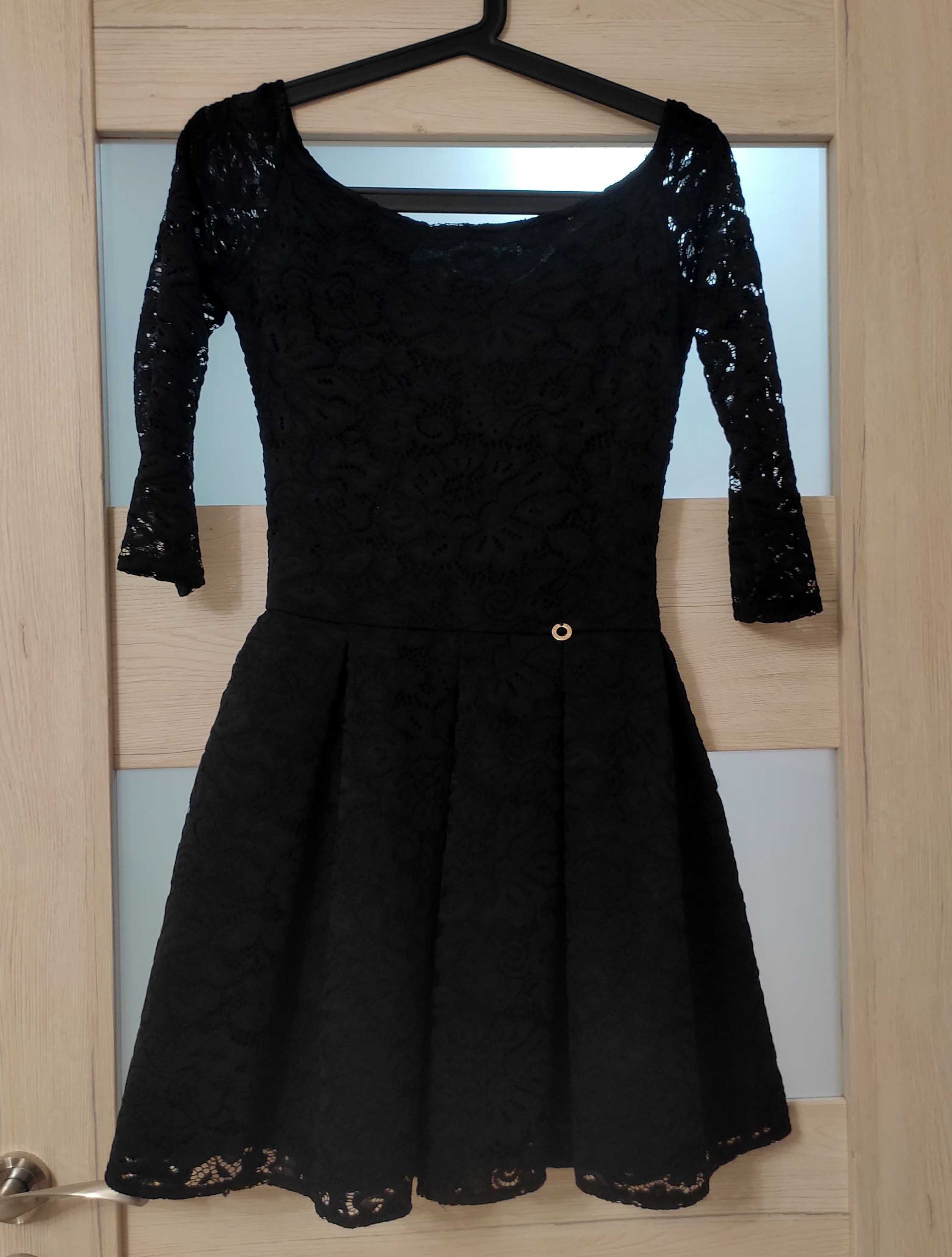 Elegancka mała czarna, koronkowa rozkloszowana sukienka, rozm. S/34