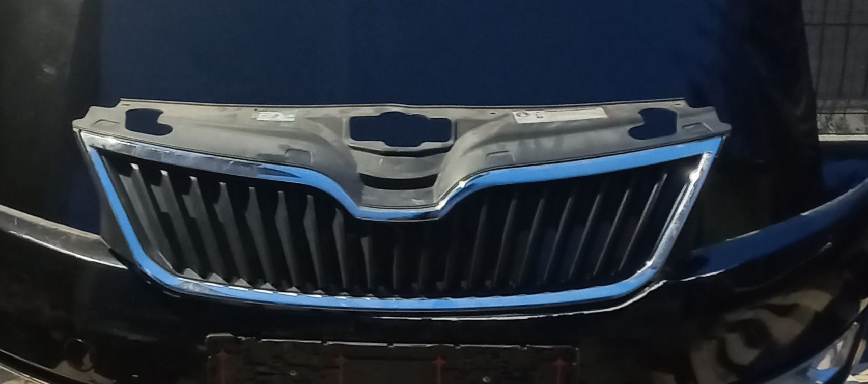 Skoda Rapid  nadkola gril atrapa