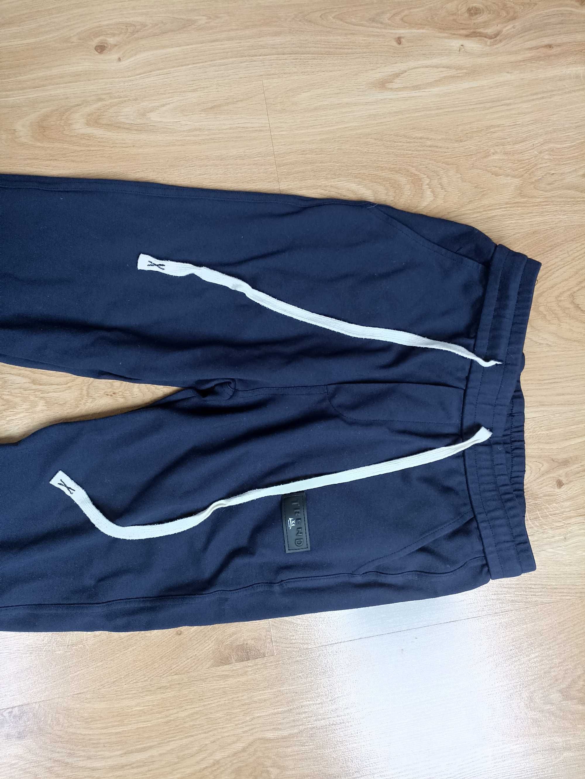 spodnie dresowe sportowe + GRATIS