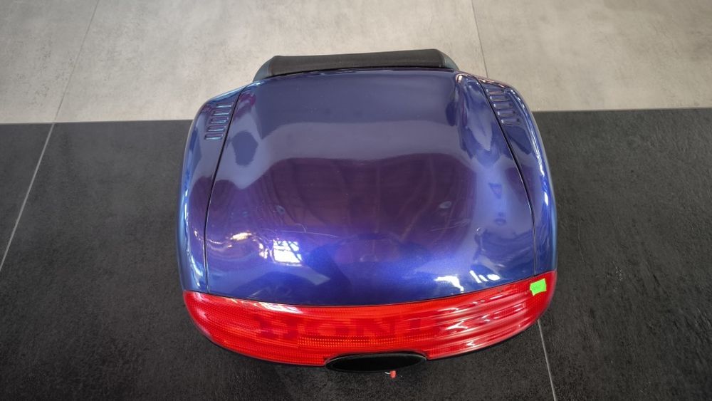 Kufer centralny Honda 44 litry Shad