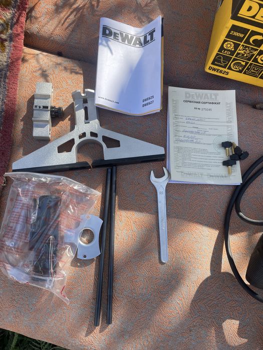 Фрезер сетевой DeWALT DW625E 2000 Вт новый