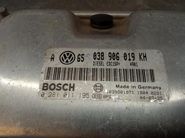 Centralina motor / ECU VOLKSWAGEN Bora (1J2)