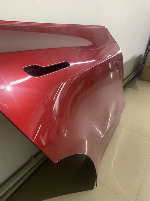 Дверка, дверь задня права Tesla Model Y