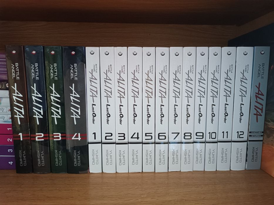 Sprzedam kolekcję Battle Angel Alita w twardej oprawie z dodatkami