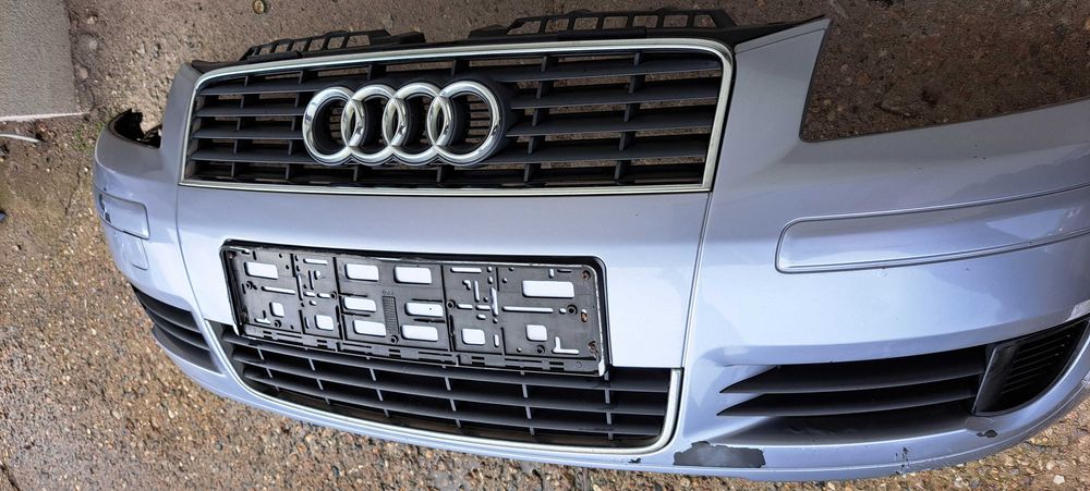 Zderzak przód Audi A3 8P mały grill LY7H kompletny