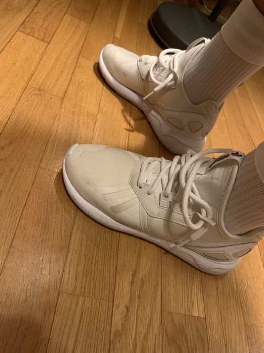 Sapatilhas adidas em bom estado