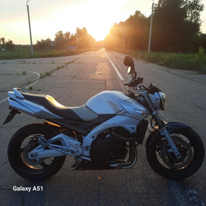 Продам сузуки GSR600