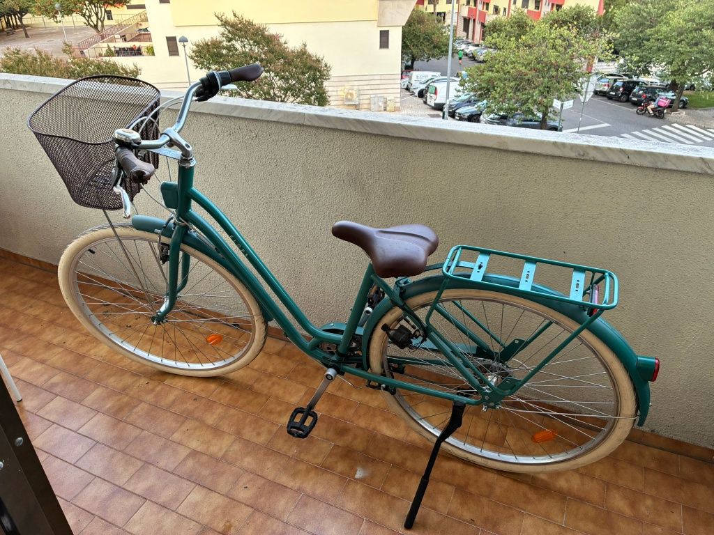 Bicicleta com cesto