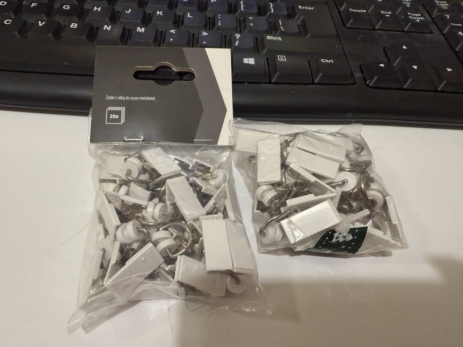 Żabki z rolką do szyny metalowej do firan zasłon 40 szt NOWE