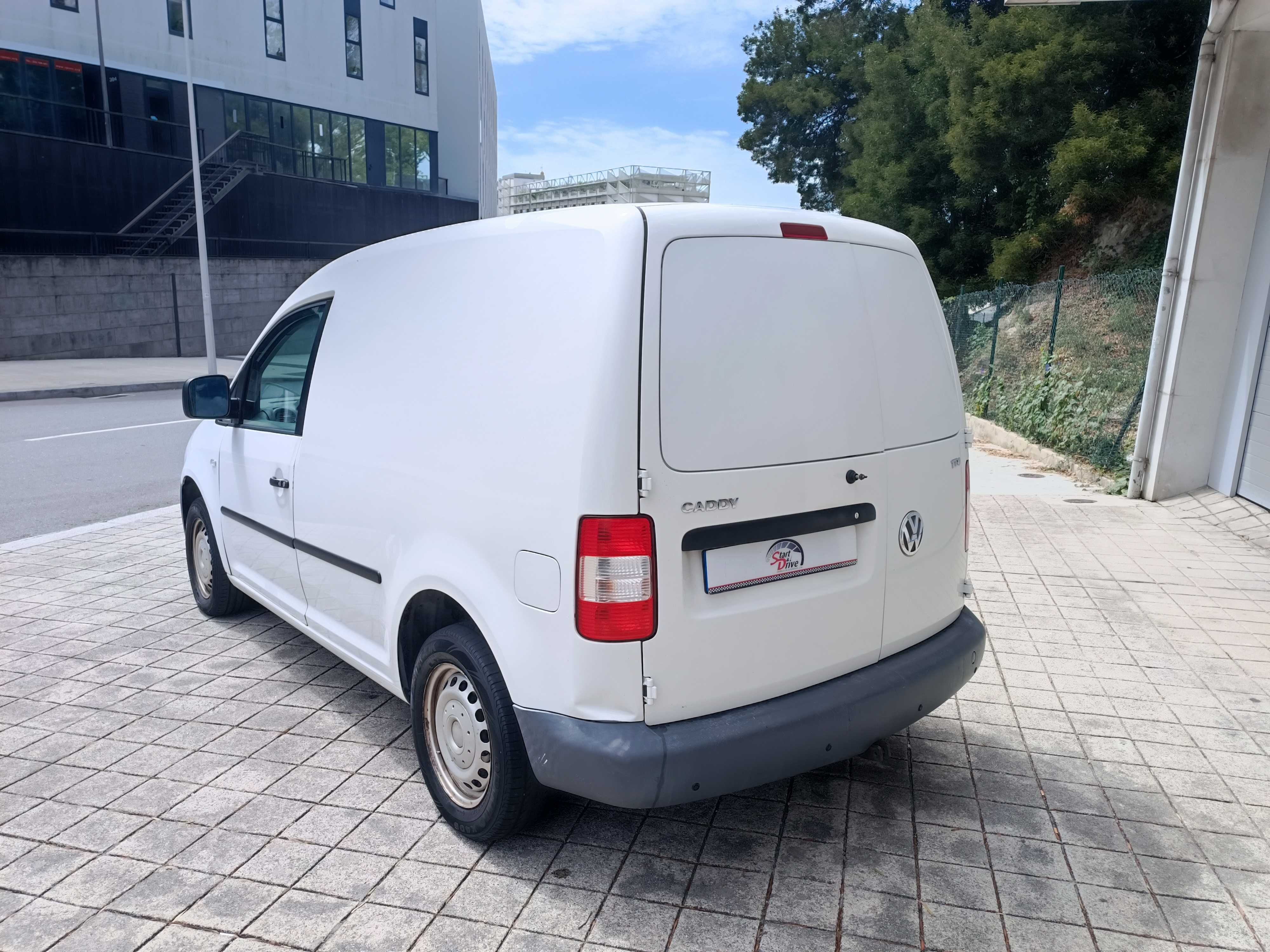 VW CADDY 2.0 SDI DE 2004 atmosférica 3000€