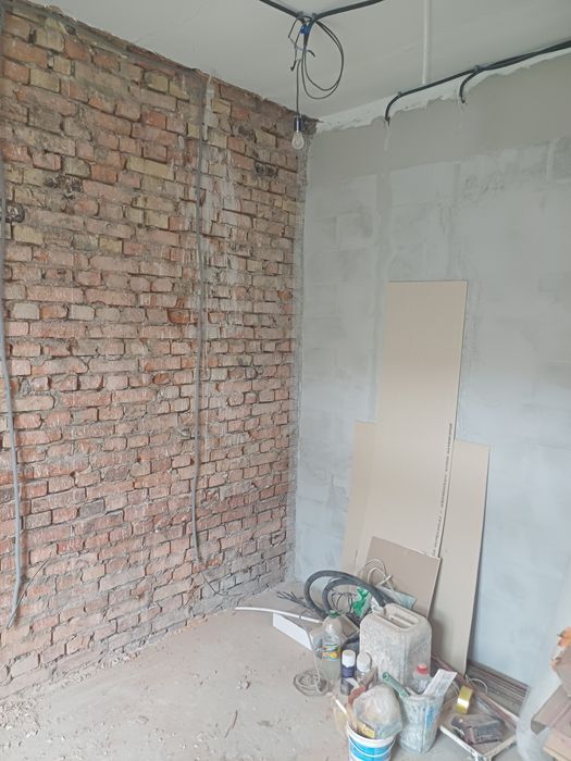 Продам квартиру під нежитлове приміщення