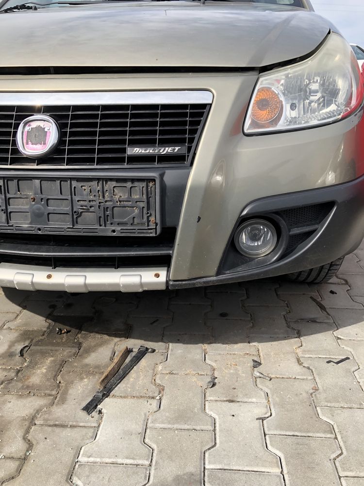 Zderzak przód przedni Fiat Sedici kod lak ZFF