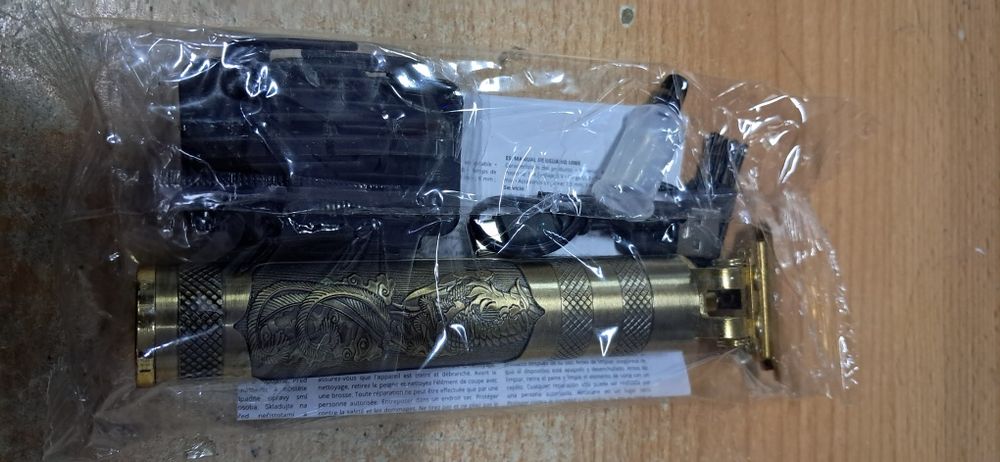 Maszynka do strzyżenia golenia włosów brody bezprzewodowa golarka